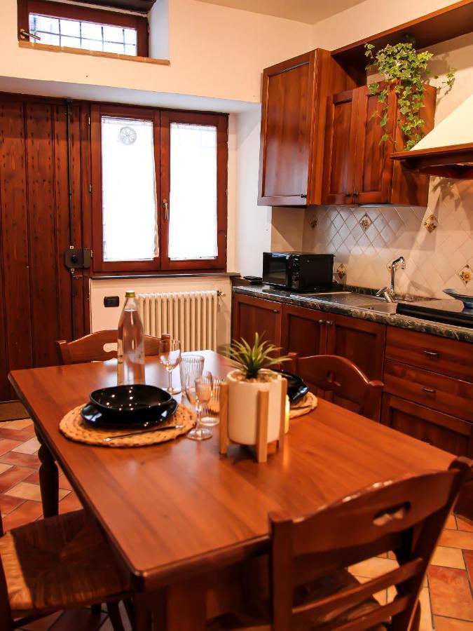 グッビオCasa Armanni - La Tua Casa Di Pietraアパートメント エクステリア 写真