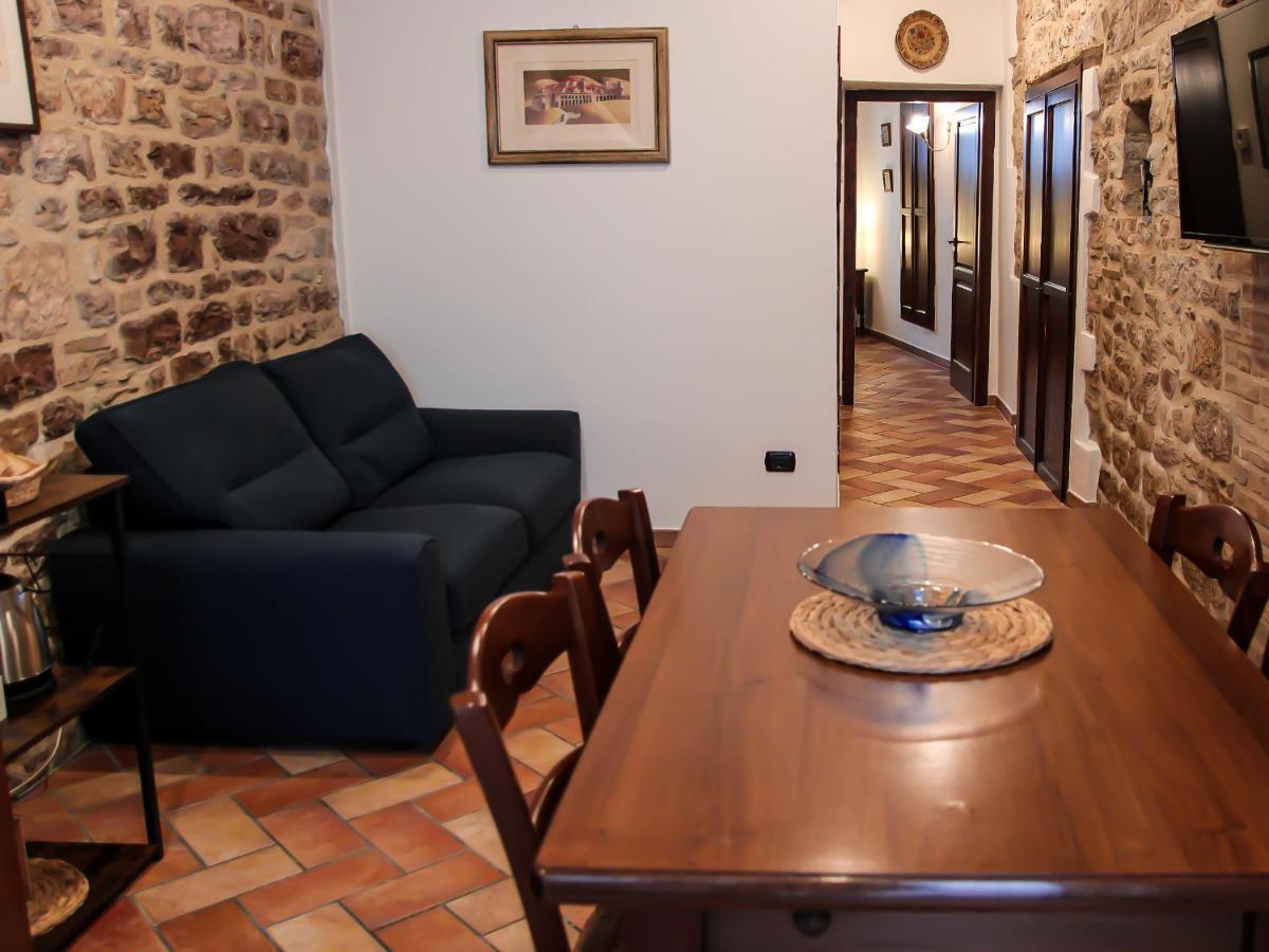 グッビオCasa Armanni - La Tua Casa Di Pietraアパートメント エクステリア 写真