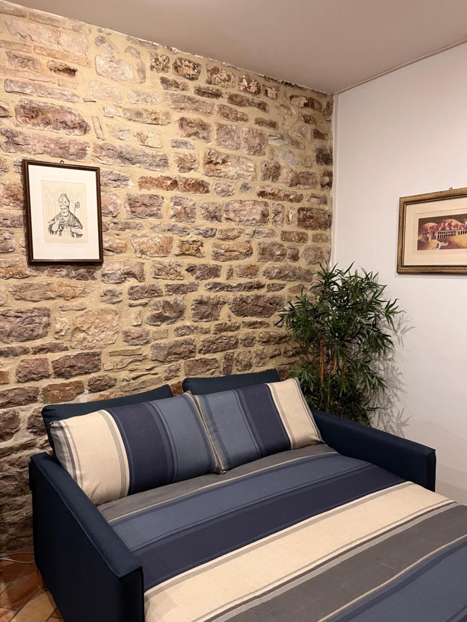 グッビオCasa Armanni - La Tua Casa Di Pietraアパートメント エクステリア 写真